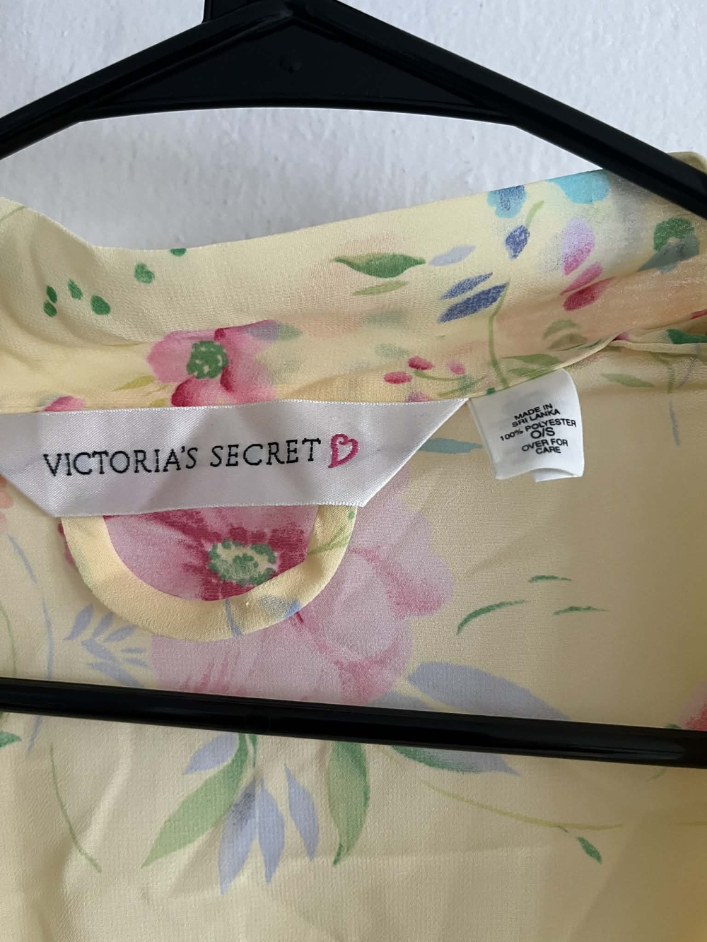 Victoria's Secret Yellow Floral Satin Short Robe - Picture 3 of 8